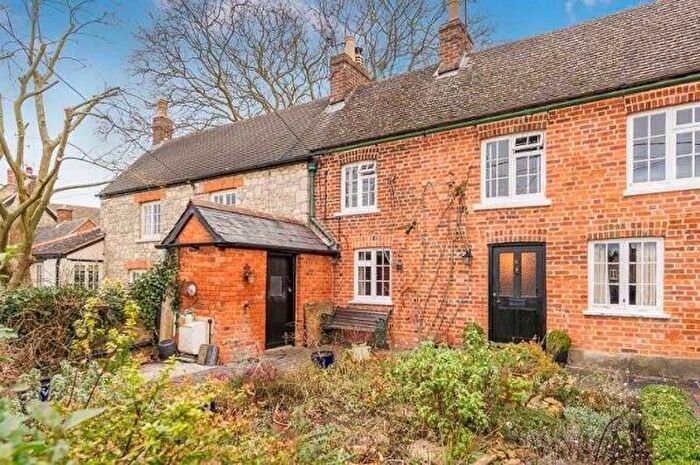 2 Bedroom Cottage To Rent In Bladon, Woodstock, OX20