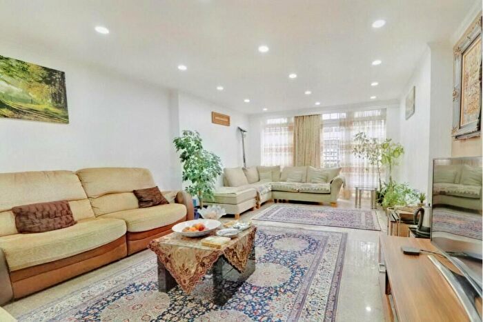 4 Bedroom Terraced House To Rent In Clement Close, London, NW6