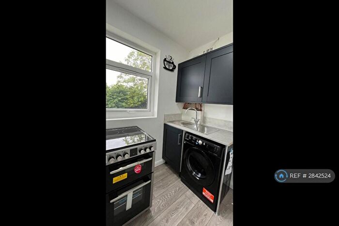 Studio To Rent In Epping, Epping, CM16