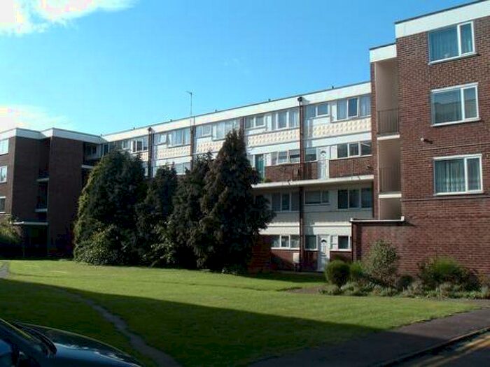 2 Bedroom Flat To Rent In The Poplars, Rectory Road, West Bridgford, NG2