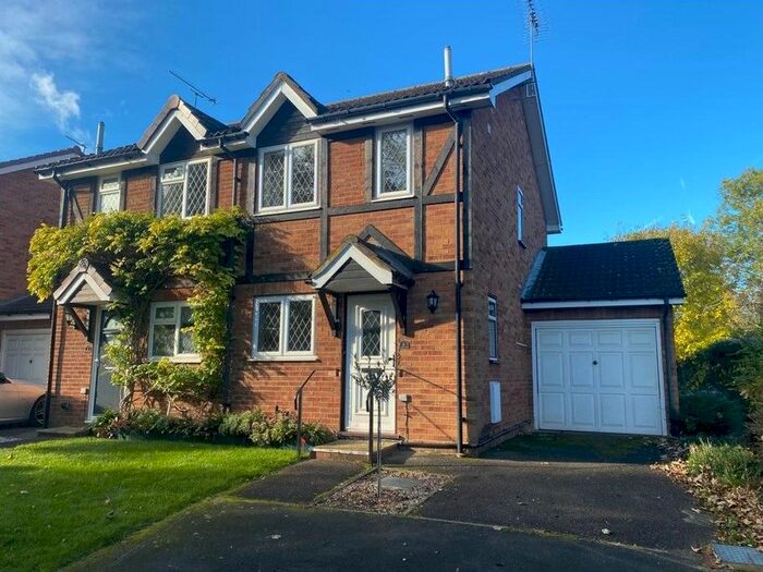 2 Bedroom Semi-Detached House To Rent In Tinsey Close, Egham TW20