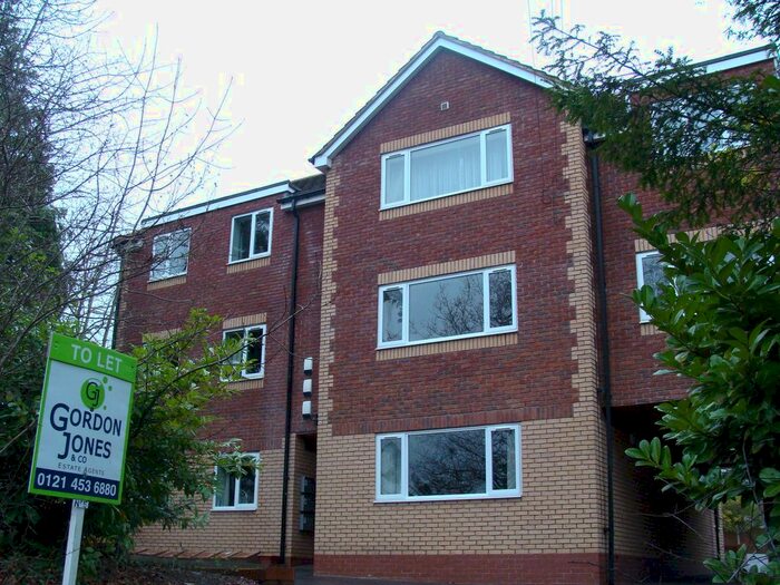2 Bedroom Flat To Rent In West Heath Road, Birmingham, B31