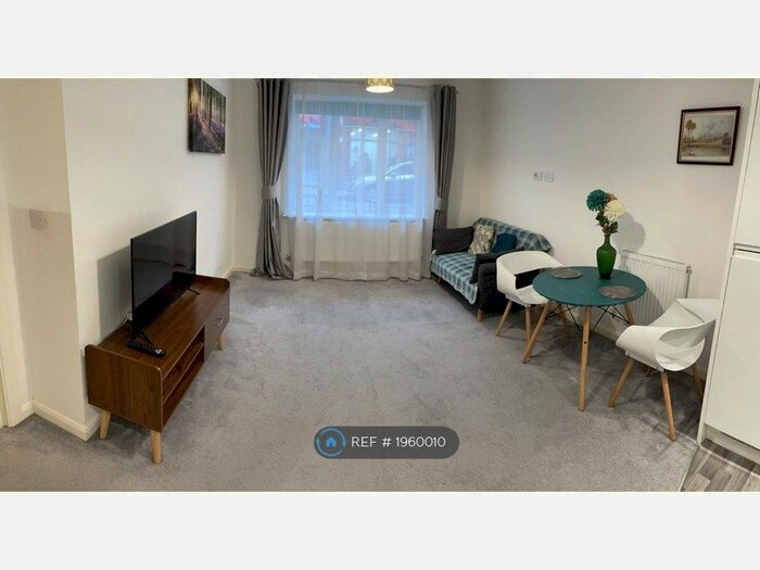 1 Bedroom Flat To Rent In John Street, Luton, LU1