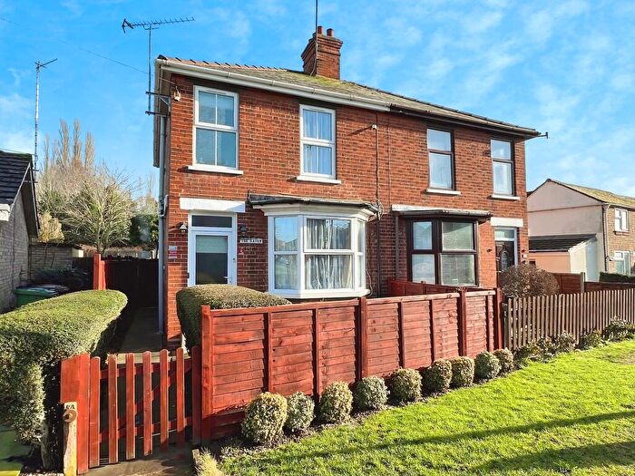 2 Bedroom Semi Detached House For Sale In Stow Road, Wisbech, PE13