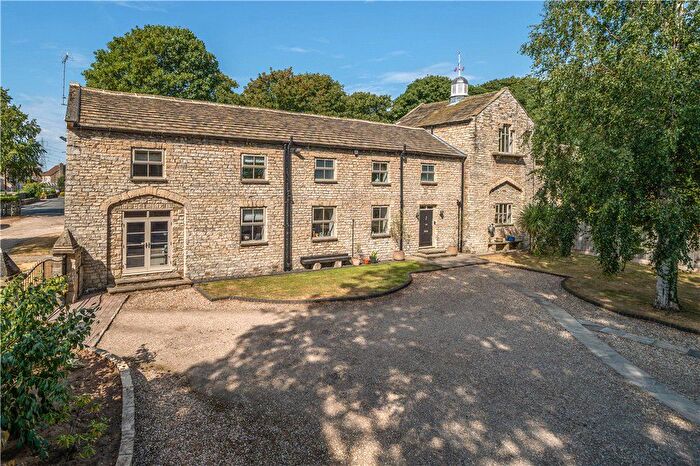 5 Bedroom Link Detached House For Sale In Chapel Street, Hillam, Leeds, North Yorkshire, LS25