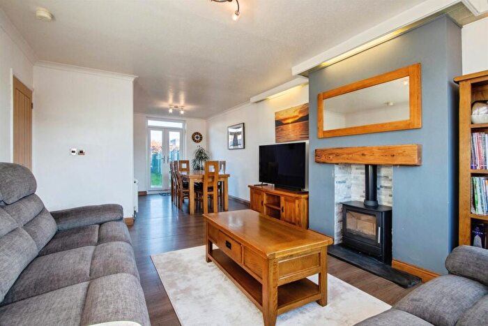 3 Bedroom Semi-Detached House For Sale In Kingswear Crescent, Leeds, LS15