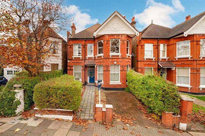 1 Bedroom Flat For Sale In Dartmouth Road, Mapesbury, NW2