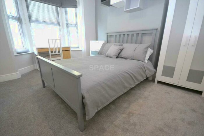 5 Bedroom Terraced House To Rent In St. Bartholomews Road, Reading, RG1