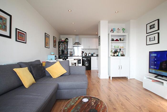 1 Bedroom Flat To Rent In Boulcott Street, Limehouse, E1