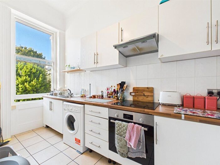 2 Bedroom Apartment To Rent In Buckingham Road, Brighton, BN1