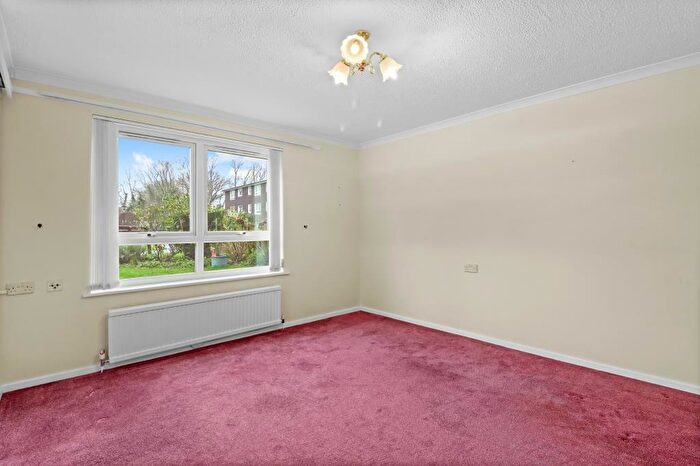 1 Bedroom Flat For Sale In Brookside Avenue, Polegate, BN26