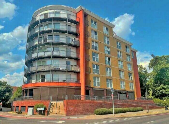 2 Bedroom Flat To Rent In Memorial Heights, Monarch Way, Newbury Park, Ilford, London, IG2