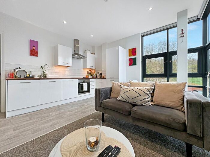 1 Bedroom Apartment To Rent In Fairway Court, Elland Road, Leeds, LS11