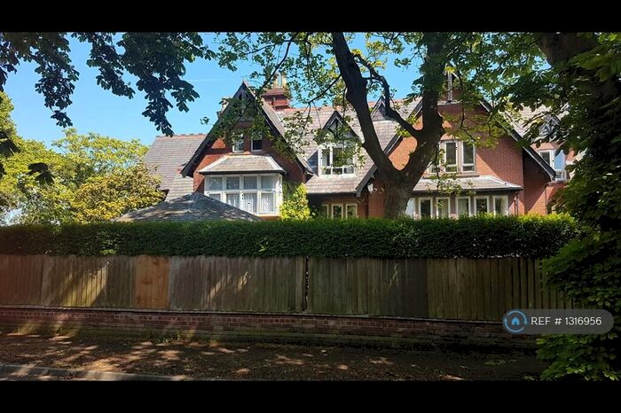 2 Bedroom Flat To Rent In Mayfield, Eccleston Park, Prescot, L34