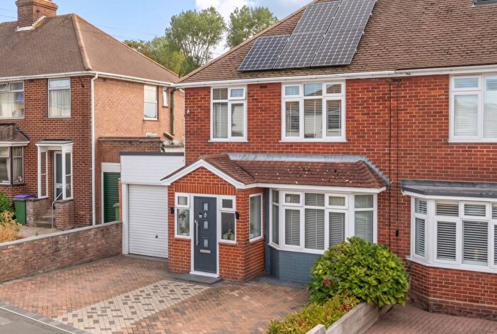 3 Bedroom Semi-Detached House For Sale In Warren Way, Folkestone, CT19