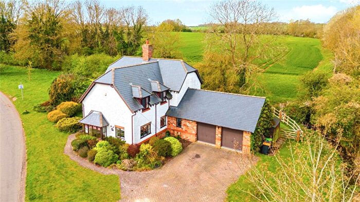 4 Bedroom Detached House For Sale In High Street, Yielden, Bedfordshire, MK44