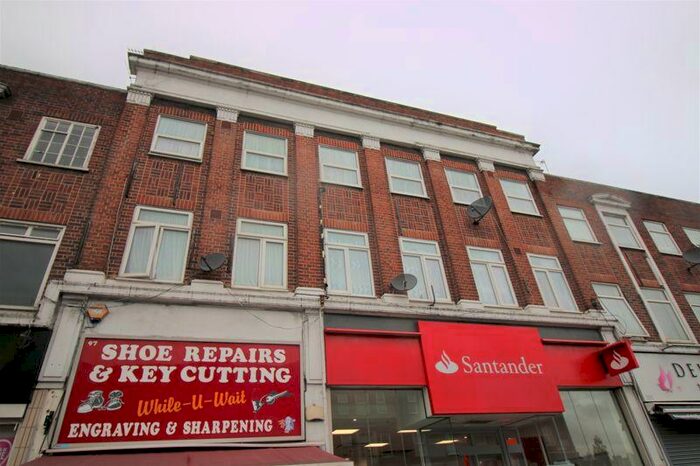 2 Bedroom Flat To Rent In High Street, Ilford, IG6