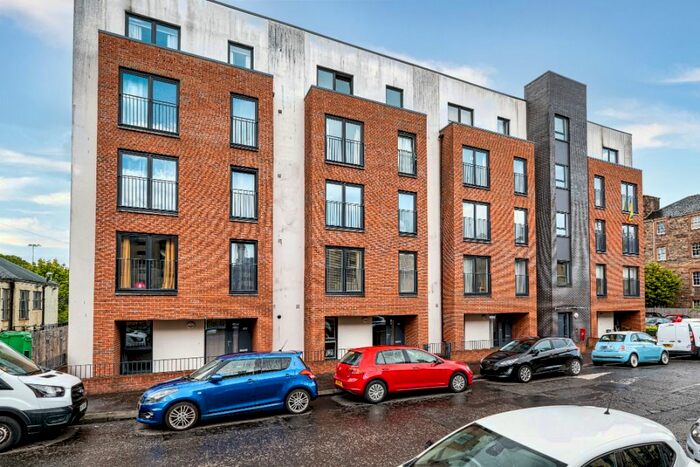 2 Bedroom Flat To Rent In Mcleod Street, Gorgie, Edinburgh, EH11