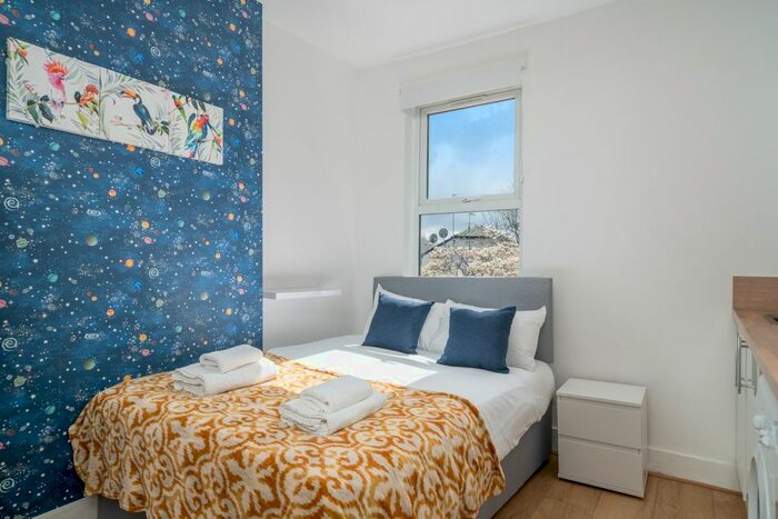 1 Bedroom Studio To Rent In Greenleaf Road, London, E17