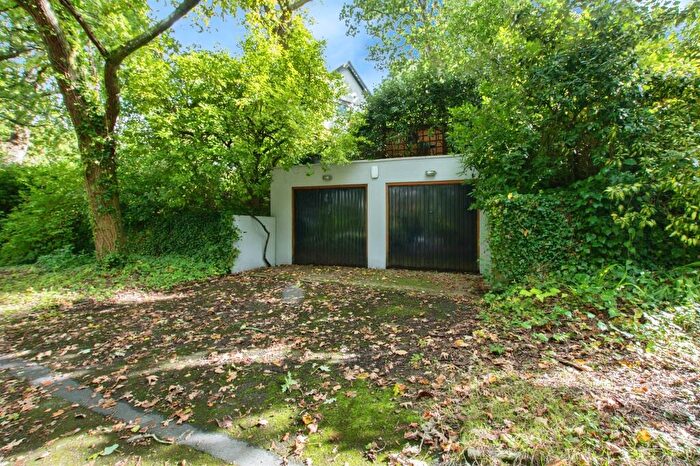3 Bedroom Detached House For Sale In Wood Lane, Bournemouth, BH11