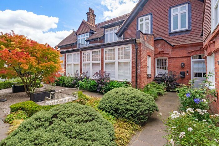 2 Bedroom Mews For Sale In Wadhurst, East Sussex, TN5