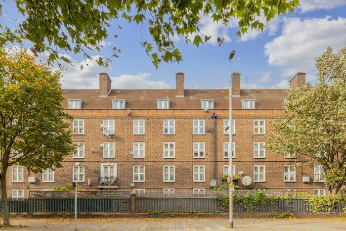 2 Bedroom Flat To Rent In Wandsworth Road, London, SW8