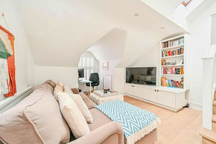 1 Bedroom Flat To Rent In Crockerton Road, Wandsworth, London, SW17