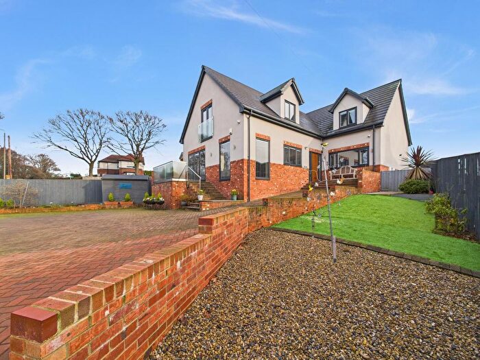 4 Bedroom Detached House For Sale In Ackworth Road, Purston Jaglin, WF7