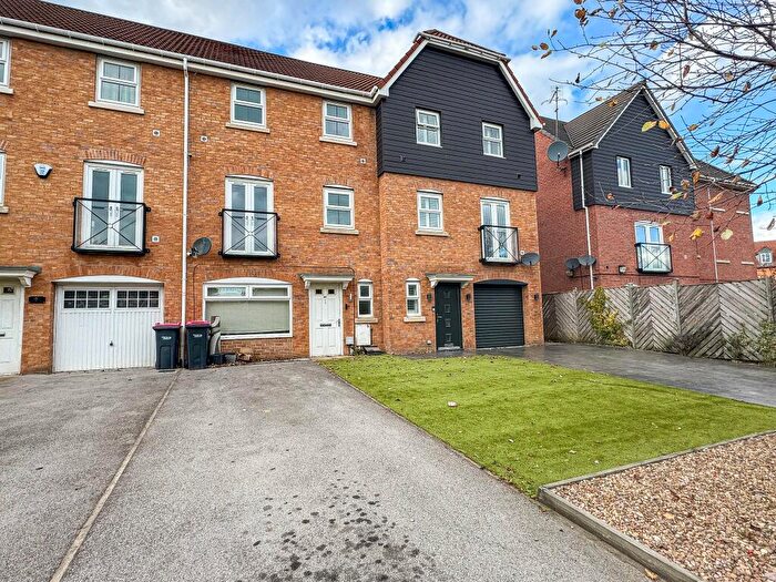 5 Bedroom House To Rent In Wharf Road, Kiilnhurst, Mexborough, S64