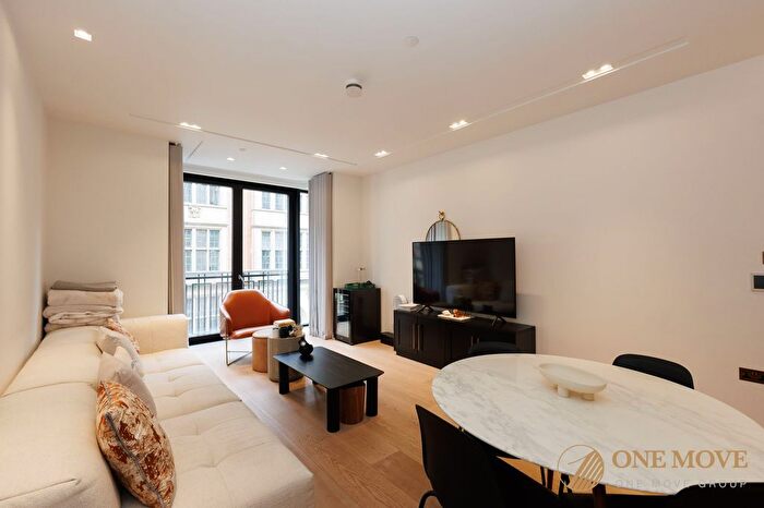 2 Bedroom Flat To Rent In Lincoln Square, WC2A