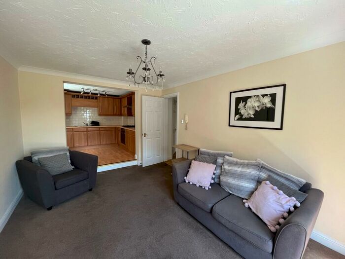 2 Bedroom Apartment To Rent In South Ferry Quay, Liverpool, L3