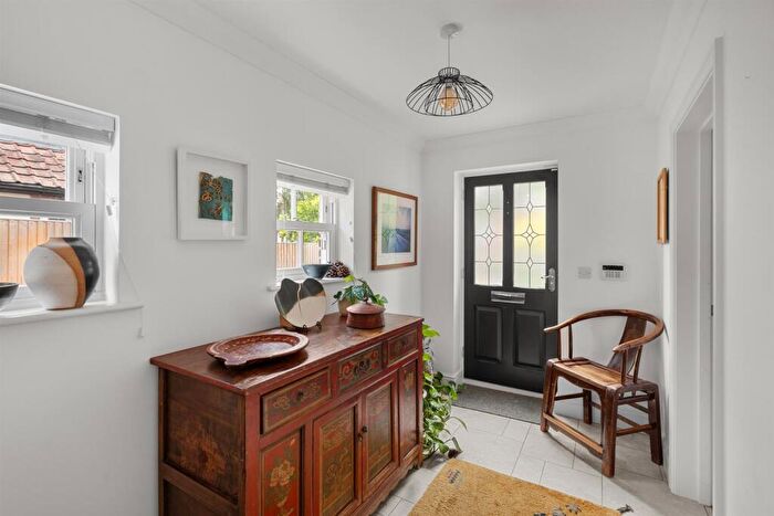 5 Bedroom Detached House For Sale In Earlham Road, Norwich, NR2