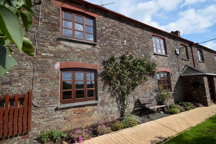 3 Bedroom Semi-Detached House To Rent In West Ford Farm Cottage, Little Torrington, Devon, EX38