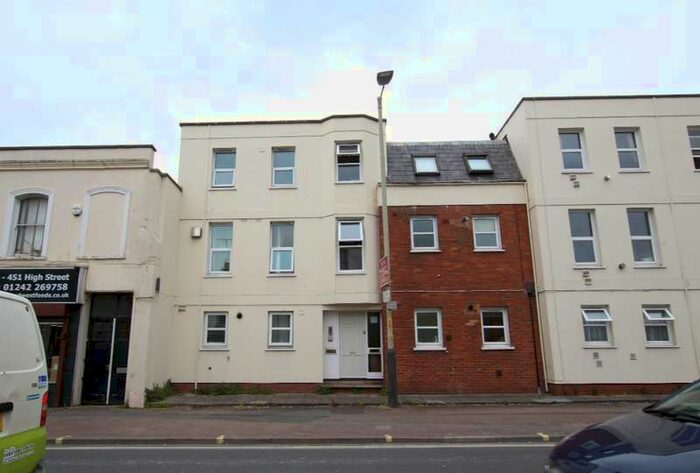 1 Bedroom Studio Flat To Rent In High Street, Lower High Street, , Cheltenham, GL50