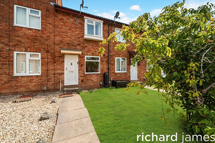 2 Bedroom Terraced House For Sale In Worsley Road, Freshbrook, Swindon, SN5