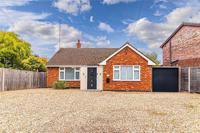3 Bedroom Bungalow For Sale In Moor End, Eaton Bray, Central Bedfordshire, LU6