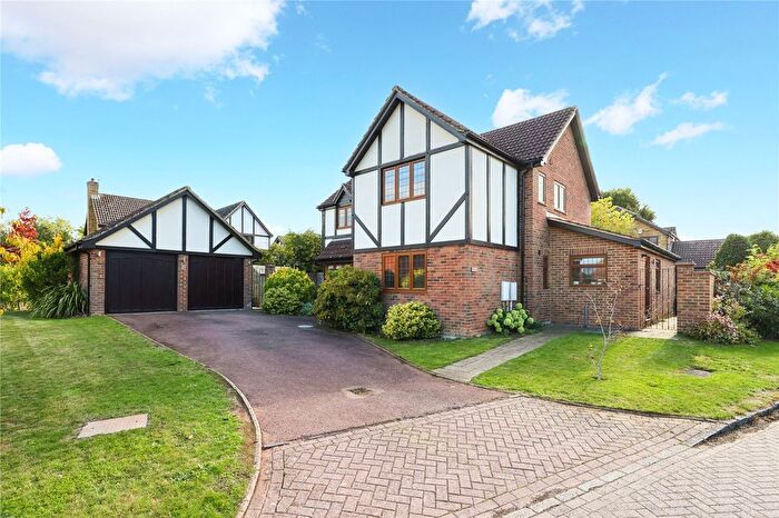 4 Bedroom Detached House For Sale In Maplehurst, Leatherhead, Surrey, KT22