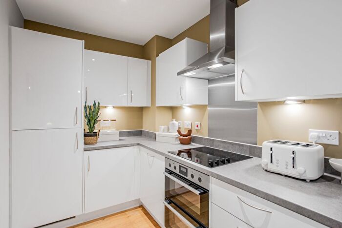 2 Bedroom Flat For Sale In Abbey Road, Barking, IG11