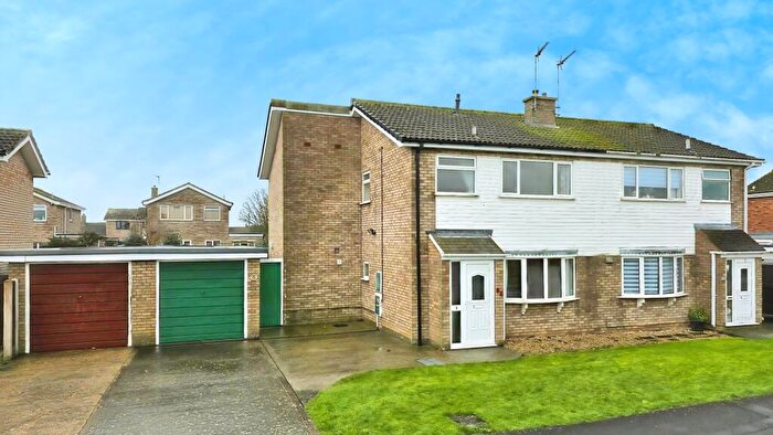 3 Bedroom Semi Detached House For Sale In Parkfield Road, Ruskington, NG34