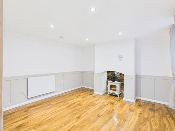1 Bedroom Terraced House For Sale In Hurst Lane, Sevenoaks, TN14