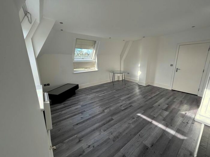 1 Bedroom Flat To Rent In Woodgrange Avenue, Kenton, Harrow, HA3