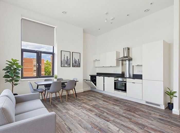 2 Bedroom Flat To Rent In New Road, St. Bartholomews Place New Road, ME1