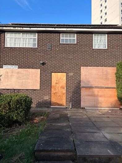 4 Bedroom Town House For Sale In Shakespeare Approach, Harehills, Leeds, LS9