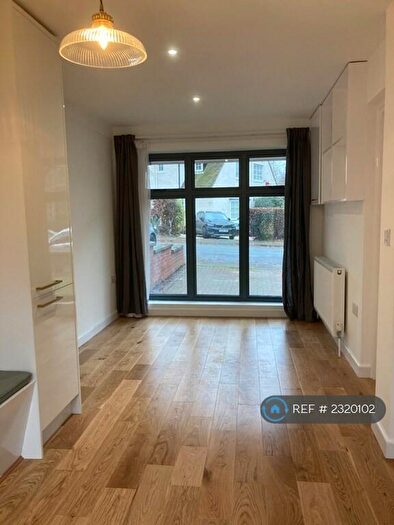 4 Bedroom Terraced House To Rent In Park Hill Road, Birmingham, B17