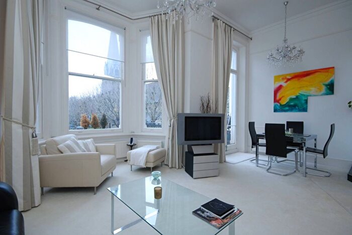 2 Bedroom Flat To Rent In Redcliffe Square, South Kensington, London, SW10
