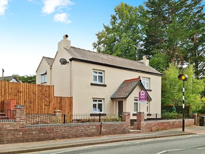 4 Bedroom Garage / Parking For Sale In Wynnstay Lane, Marford, Wrexham, LL12