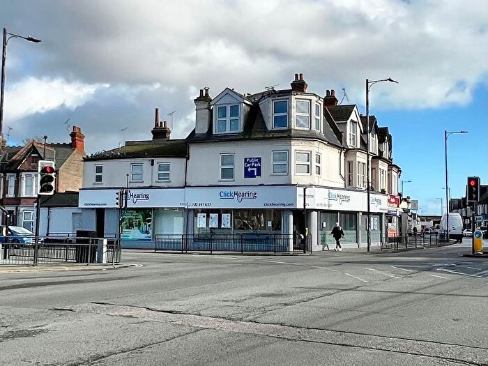 5 Bedroom Maisonette For Sale In London Road, Westcliff-On-Sea, SS0