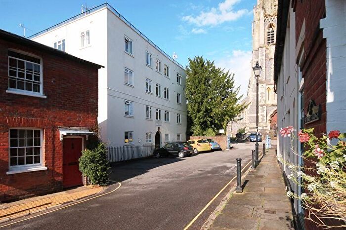 2 Bedroom Flat To Rent In Church Street, Dorking, RH4