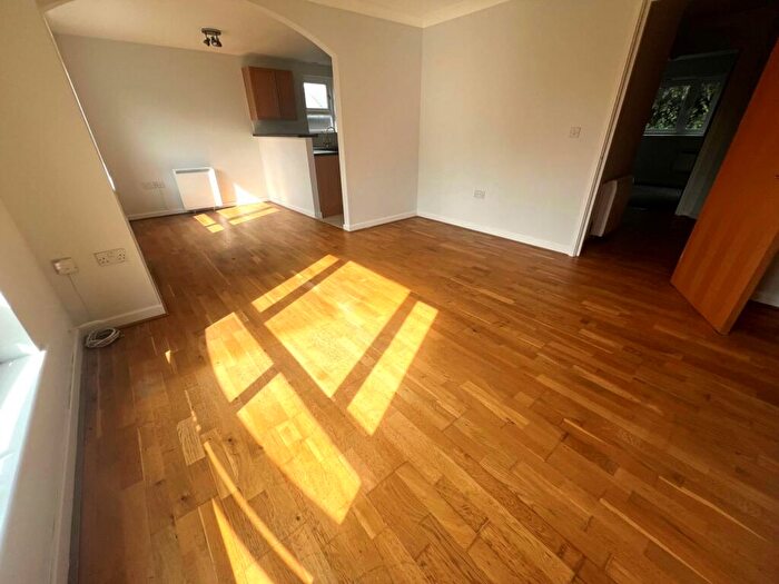 2 Bedroom Flat For Sale In Meadowford Close, Thamesmead ** Video & D Floorplan Available **, SE28