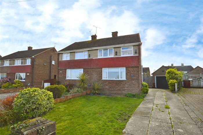3 Bedroom Semi-Detached House For Sale In Main Road, Chattenden, Rochester, Kent, ME3